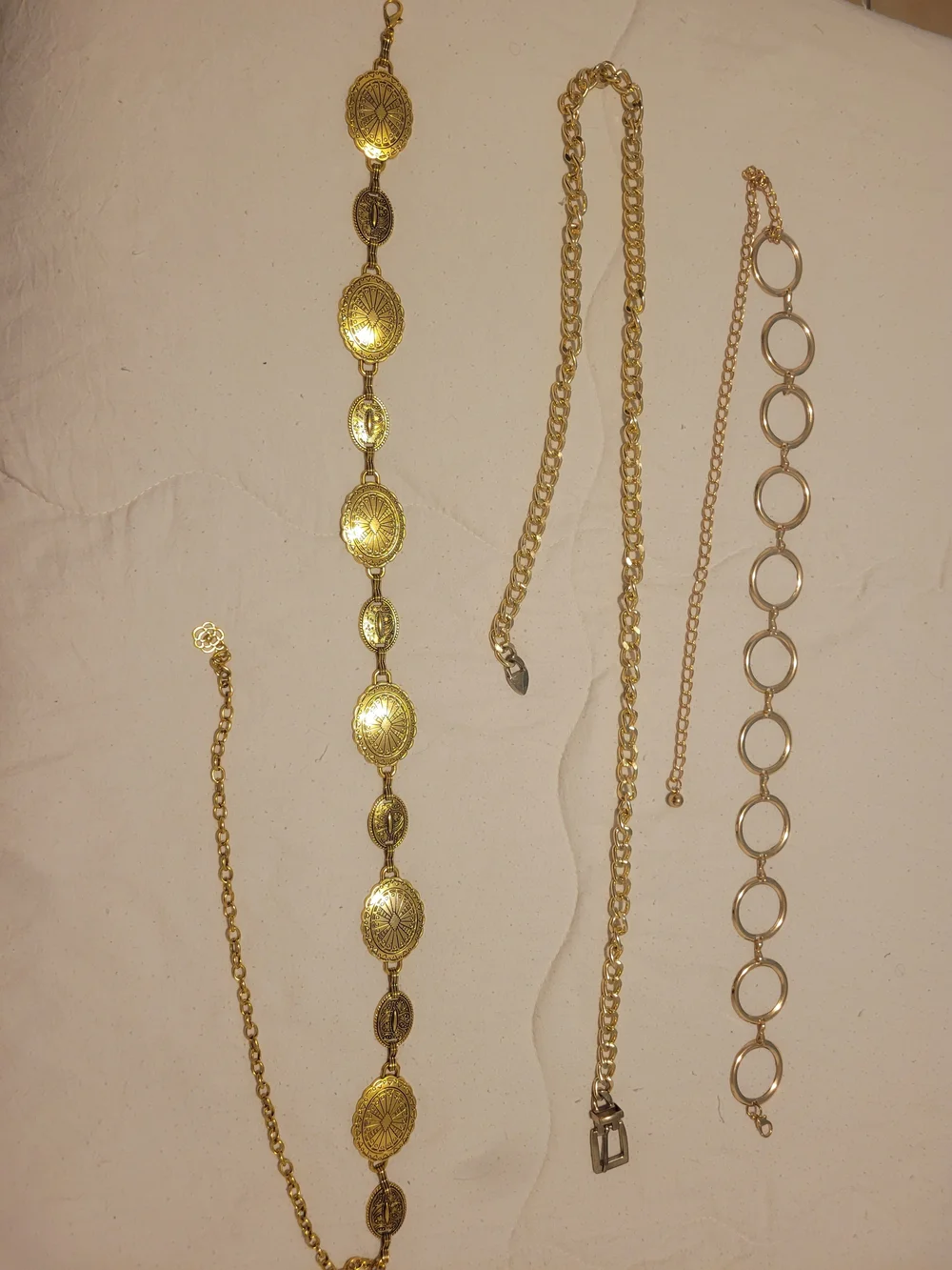 3 Gold-Tone Women's Chain & Medallion Belt — Elegant Gold Accent